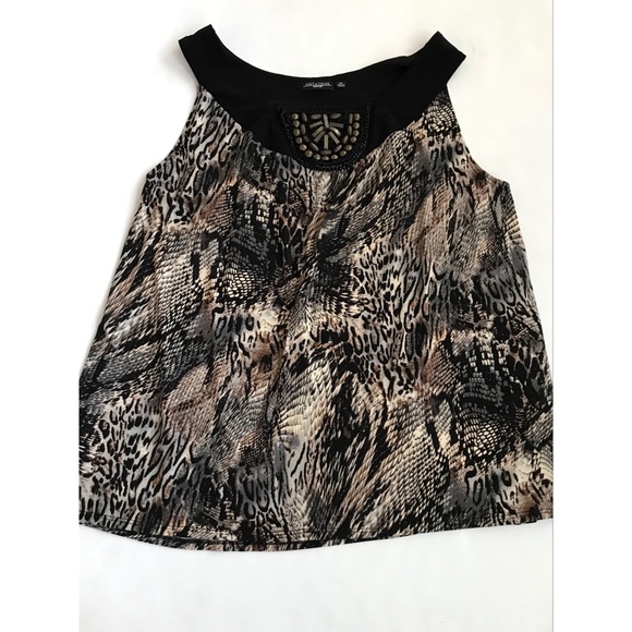 Notations Woman Beaded Front Top    2X - Picture 10 of 10